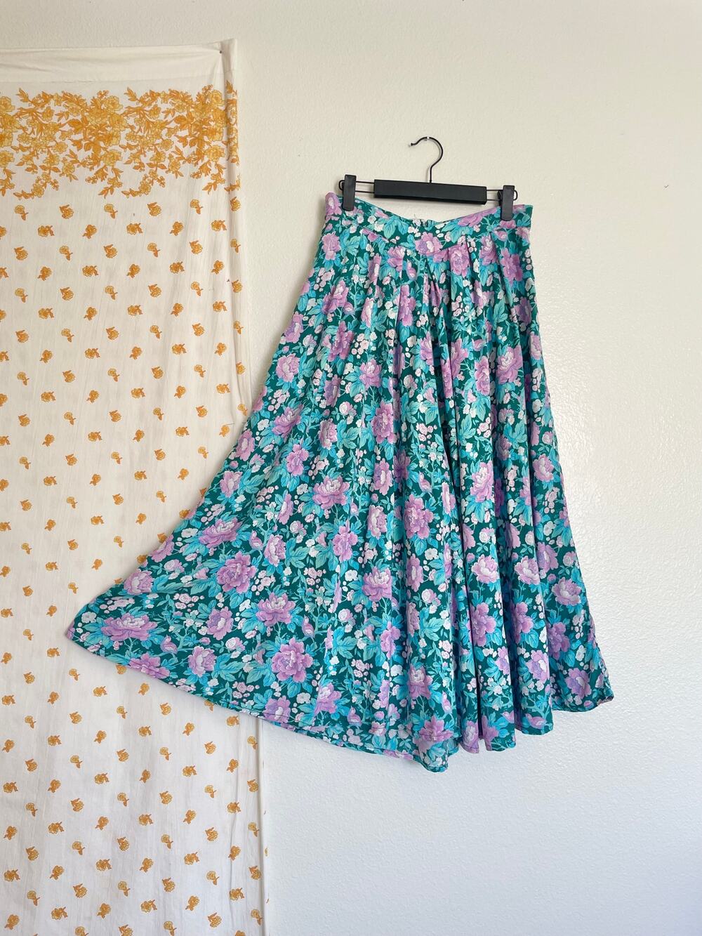 Vintage 1980s Belle France Floral Bird Rayon Midi Skirt Size 10